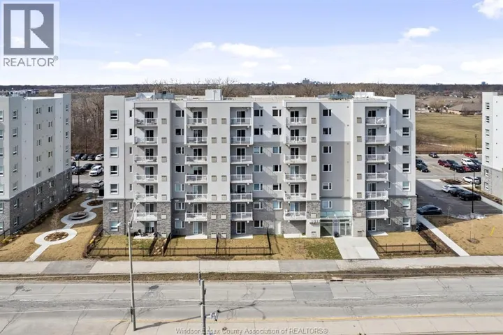 1611 BANWELL Unit# 416, Windsor, Ontario N8P1M9