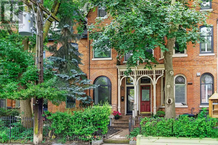347 1/2 WELLESLEY STREET E, Toronto (Cabbagetown-South St. James Town), Ontario M4X1H2