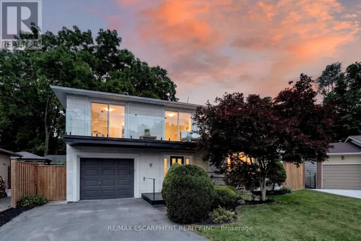 9 LESLIE DRIVE, Hamilton (Stoney Creek), Ontario L8G2P6