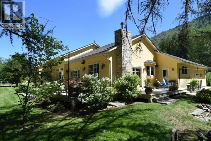 9309 STATION Road, Trail, British Columbia V1R4W6