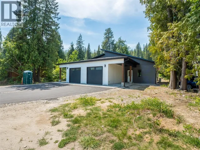 2632 9th Avenue, Castlegar, British Columbia V1N2Y9