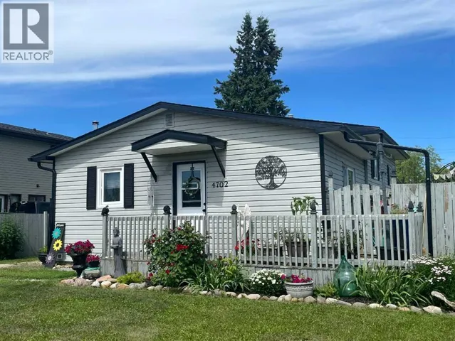 4702 48 Avenue, Grimshaw, Alberta T8S1W0