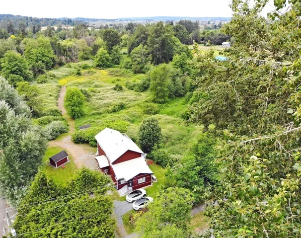 3011 184 STREET, Surrey, British Columbia V3Z9V2