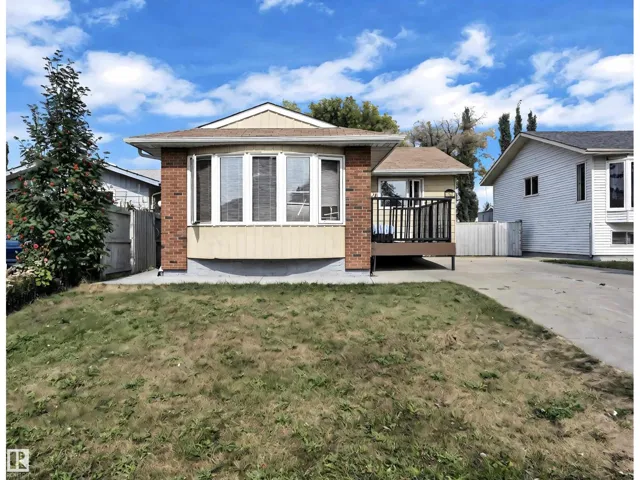 3520 19 AV NW, Edmonton, Alberta T6L2Z9