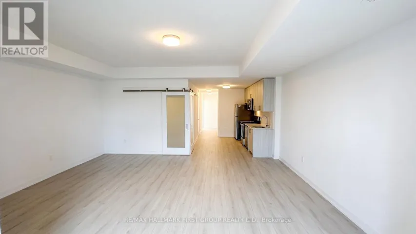 P32 - 25 PALACE STREET, Kitchener, Ontario N2E3M6