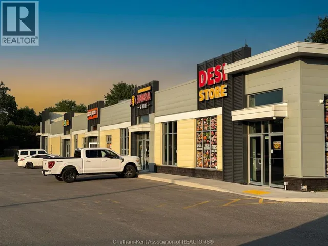 595 ST CLAIR STREET, Chatham, Ontario N7L3L3