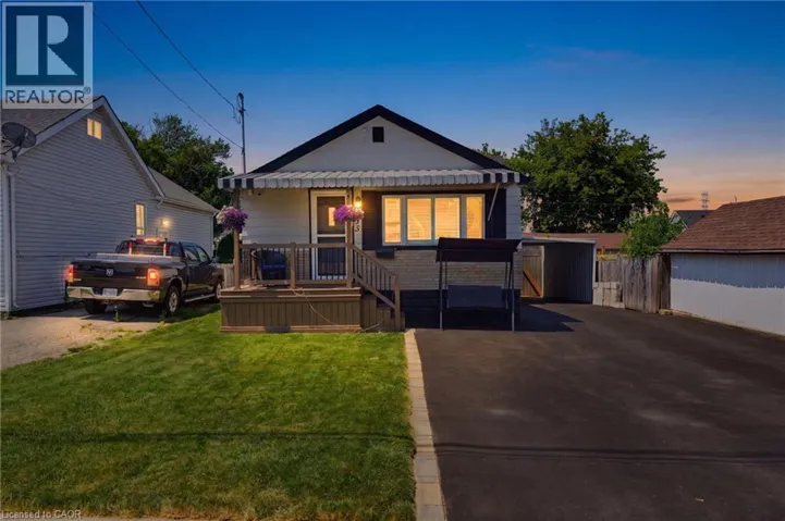 735 DUNN Avenue, Hamilton, Ontario L8H6M7