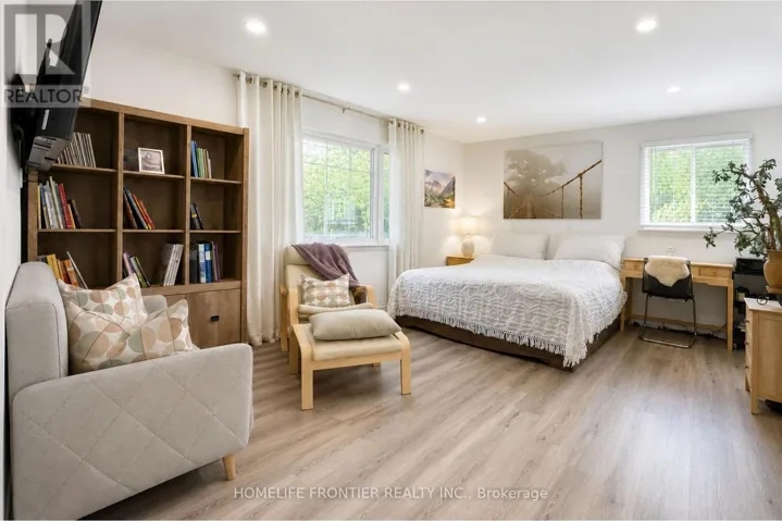 634 GORHAM STREET, Newmarket (Gorham-College Manor), Ontario L3Y1L4