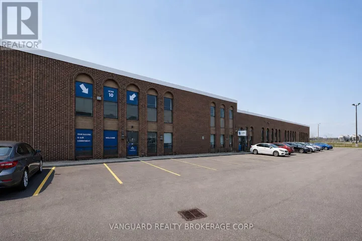 5 - 4478 CHESSWOOD DRIVE, Toronto (York University Heights), Ontario M3J2B9
