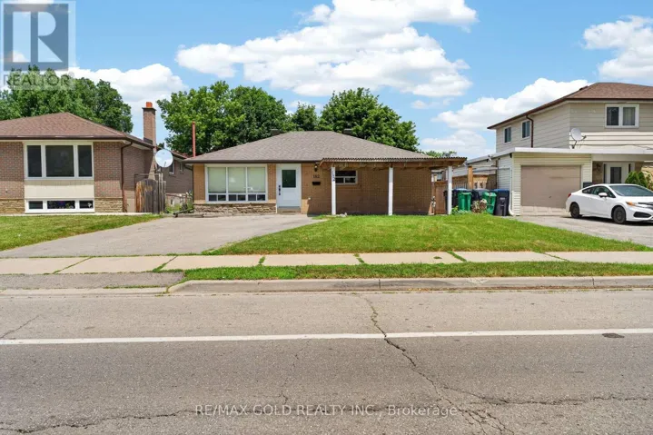 182 MCMURCHY AVENUE S, Brampton (Brampton South), Ontario L6Y1Y9