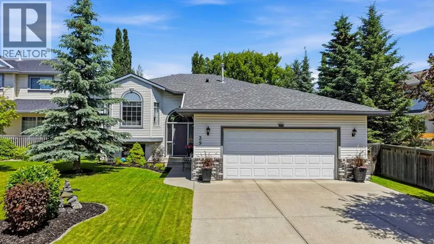 39 West Terrace Crescent, Cochrane, Alberta T4C1R7