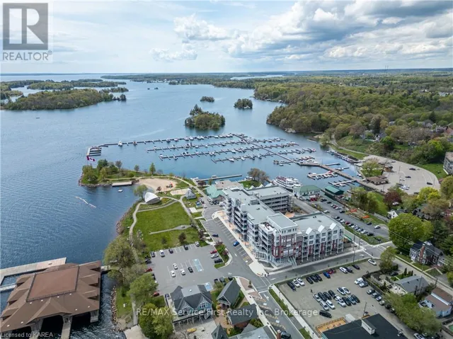 206 - 130 WATER STREET, Gananoque, Ontario K7G2C4