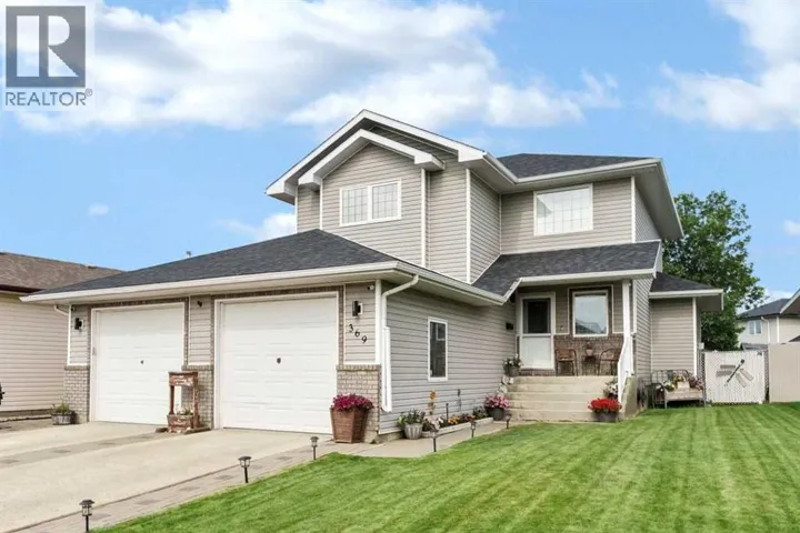 369 Stratton Way SE, Medicine Hat, Alberta T1B4M9