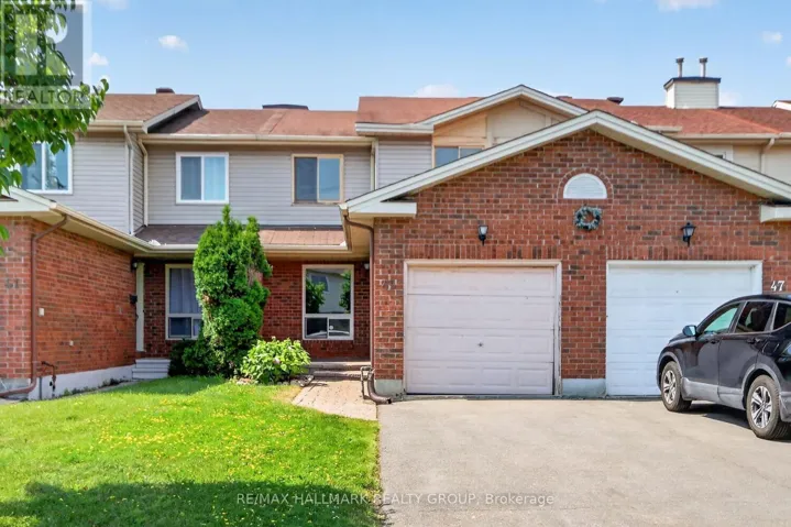 49 NEWPORT CRESCENT, Ottawa, Ontario K1T3M2