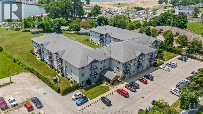 44 ROBSON Unit# 303, Leamington, Ontario N8H5E4
