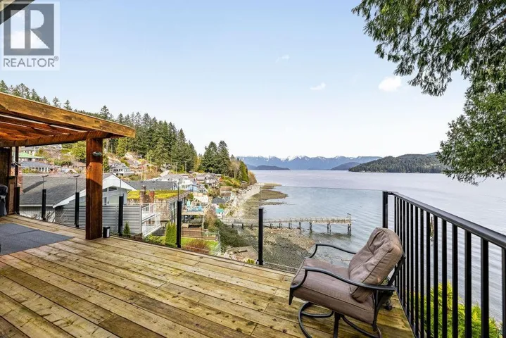 790 MARINE DRIVE, Gibsons, British Columbia V0N1V1