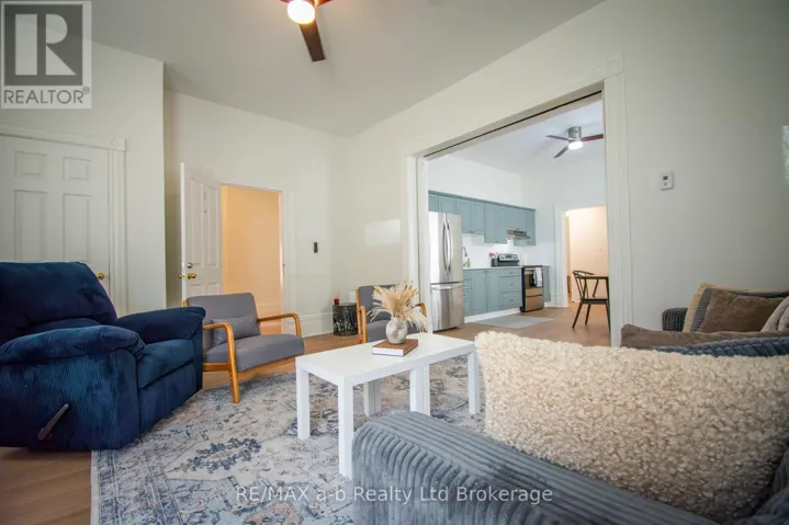 LOWER - 390 ONTARIO STREET, Stratford, Ontario N5A3H9