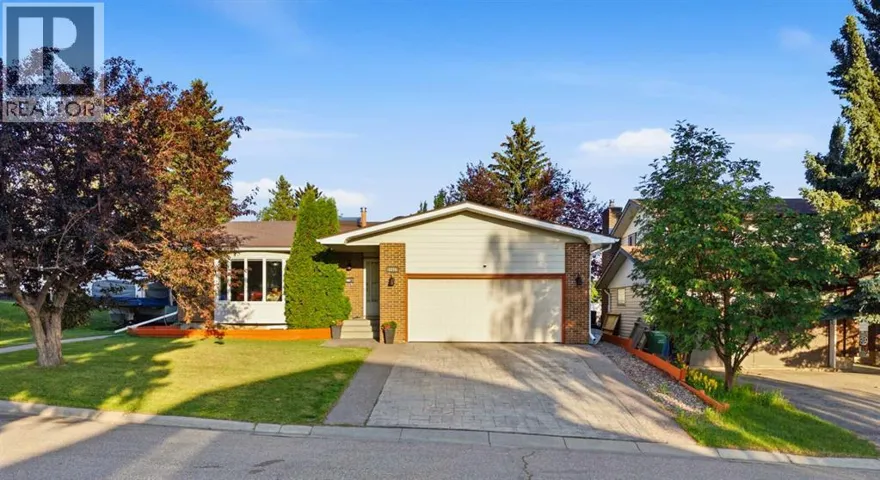 6016 Dalcastle Crescent NW, Calgary, Alberta T3A1S4