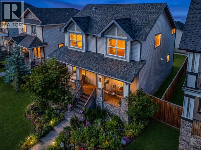 53 Heritage Drive, Cochrane, Alberta T4C0E2