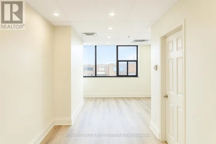 UNIT 3 (SECOND FLOOR) - 260 REGINA ROAD, Vaughan (West Woodbridge Industrial Area), Ontario L4L8P8