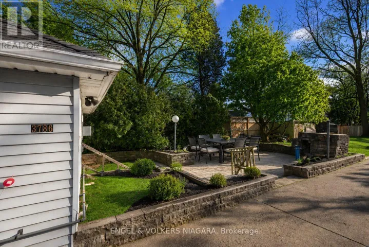 3786 ST JAMES AVENUE, Niagara Falls (Stamford), Ontario L2J2R1