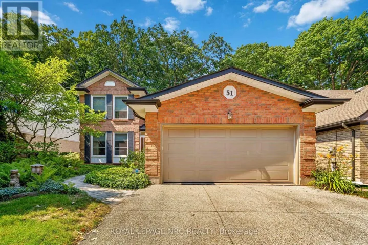 51 FORESTVIEW DRIVE, Hamilton (Dundas), Ontario L9H6M7
