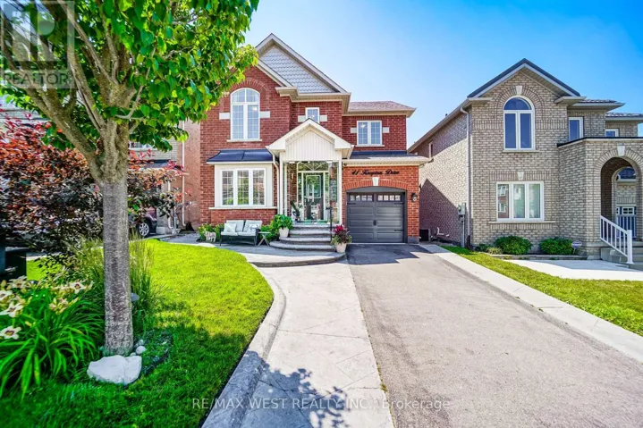41 KNAPTON DRIVE, Newmarket (Woodland Hill), Ontario L3X3A9