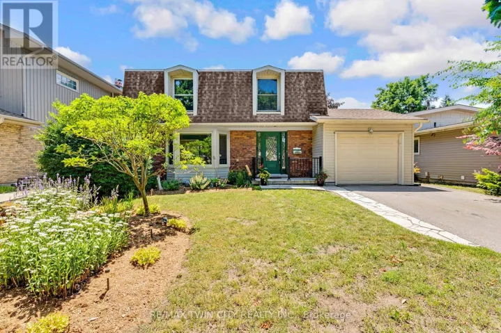 15 LEWIS CRESCENT, Kitchener, Ontario N2A2T7