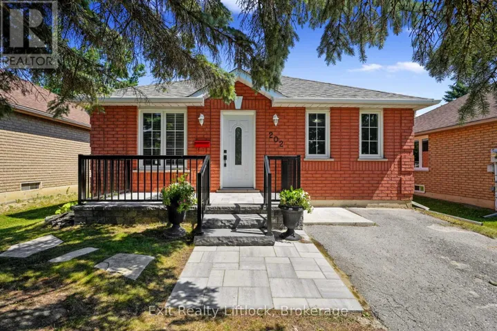 202 MILROY DRIVE, Peterborough (Northcrest Ward 5), Ontario K9H7M8