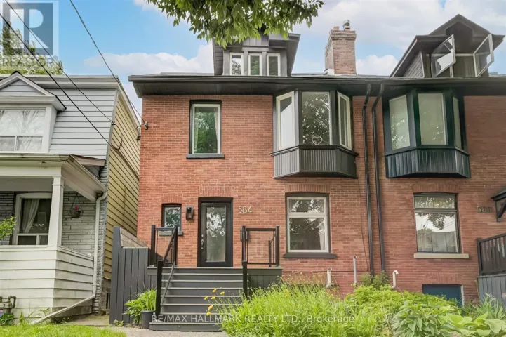 584 LOGAN AVENUE, Toronto (North Riverdale), Ontario M4K3B8