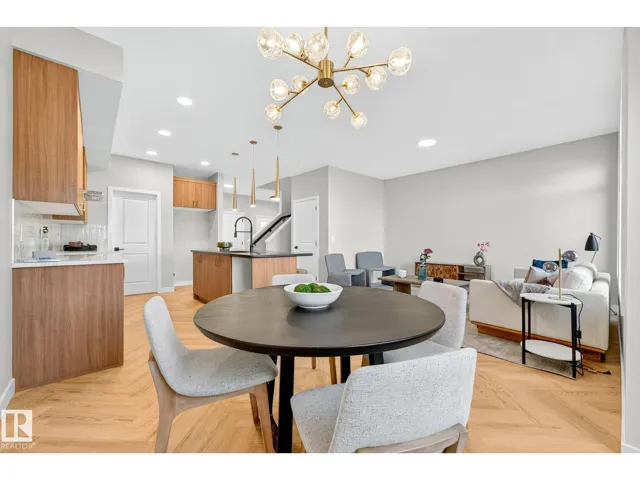 4011 207 ST NW, Edmonton, Alberta T6M3G1