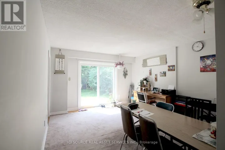 C - 22 ROLLINGWOOD DRIVE, Toronto (Hillcrest Village), Ontario M2H2M5