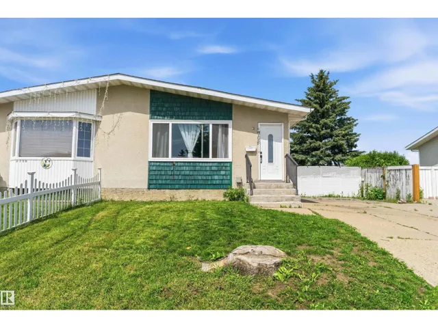 3708 133 AV NW, Edmonton, Alberta T5A3E9