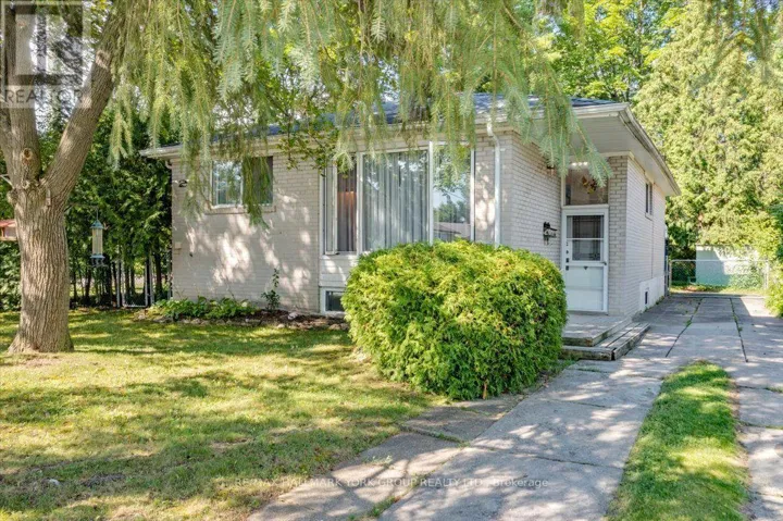 2 CORBETT CRESCENT, Aurora (Aurora Highlands), Ontario L4G2G1