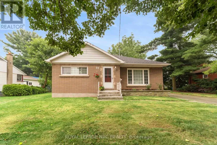 22 DUNBLANE AVENUE, St. Catharines (Carlton/Bunting), Ontario L2M3Z7