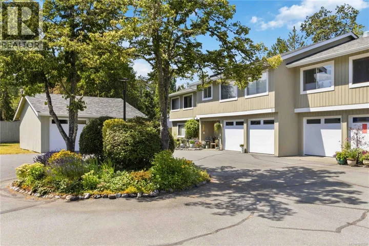 20 2020 White Birch Rd, Sidney, British Columbia V8L2R1