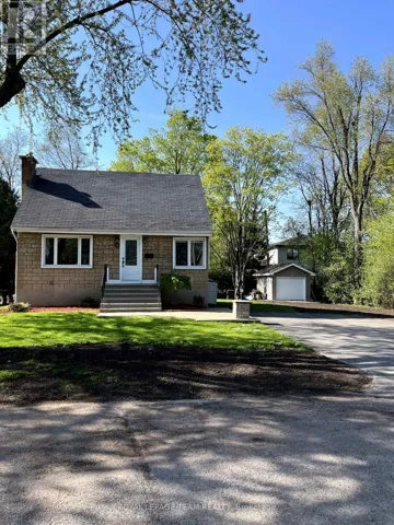 9 TOWER ROAD E, Ottawa, Ontario K2G2E2