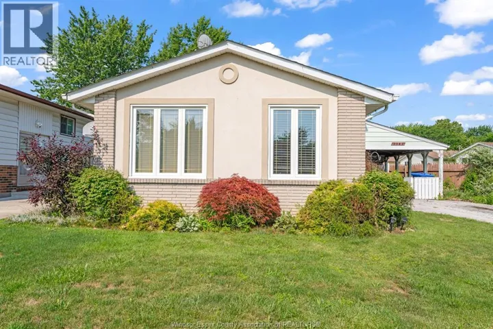 3343 HEMLOCK, Windsor, Ontario N8R2A1