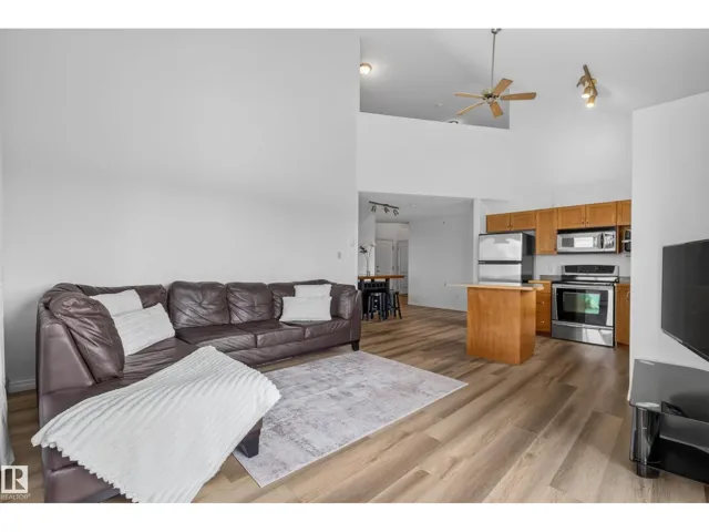 #430 3425 19 ST NW, Edmonton, Alberta T6T2B5