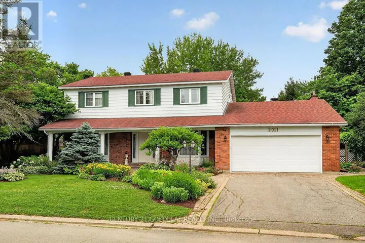 2011 HOLLYBROOK CRESCENT, Ottawa, Ontario K1J7Y4