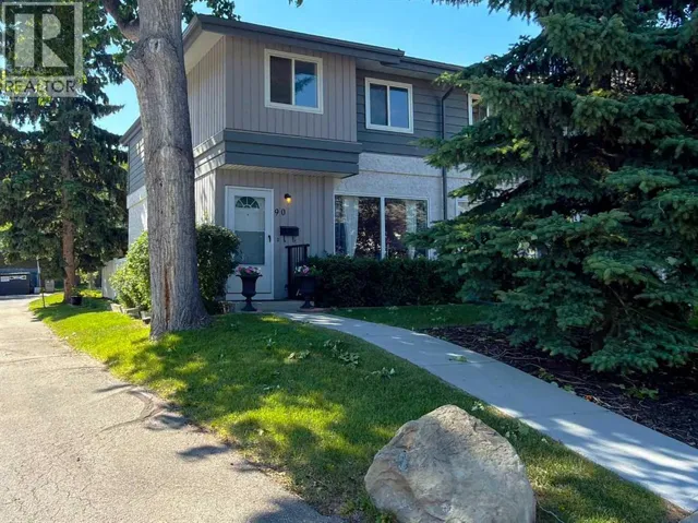 90, 999 Canyon Meadows Drive SW, Calgary, Alberta T2W2S6