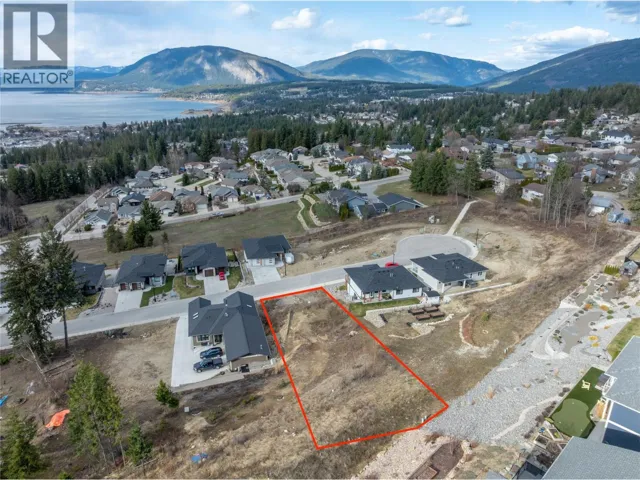 1120 16 Avenue SE, Salmon Arm, British Columbia V1E0H4