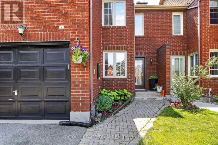 3 HEPBURN COURT, Ottawa, Ontario K2L3Z3
