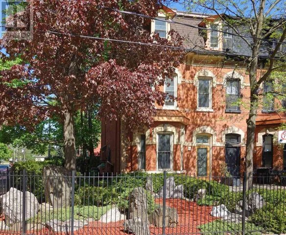 33 ROSE AVENUE, Toronto (Cabbagetown-South St. James Town), Ontario M4X1N7