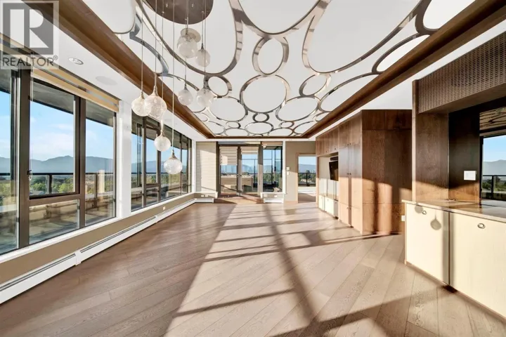 PH2 2689 KINGSWAY, Vancouver, British Columbia V5R0C3