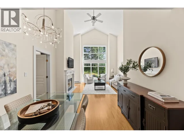 306 1140 STRATHAVEN DRIVE, North Vancouver, British Columbia V7H2Z6