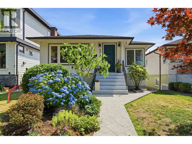 2640 VENABLES STREET, Vancouver, British Columbia V5K2R3