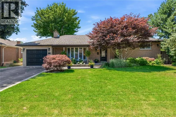 302 HARMONY Road, Hamilton, Ontario L9G2T2