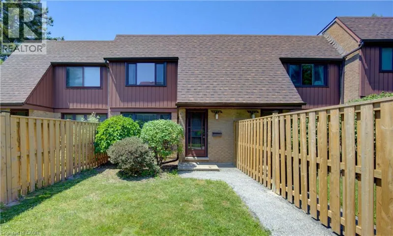 150 KINGSWOOD Drive Unit# B, Kitchener, Ontario N2E1S9