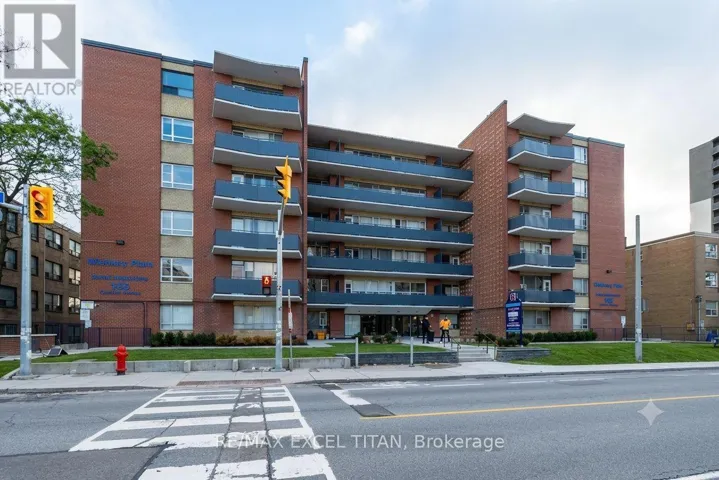 615 - 165 COSBURN AVENUE, Toronto (Danforth Village-East York), Ontario M4J2L3